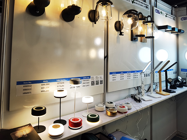 Den 15 december 2023 deltog i Hong Kong Spring Lighting Exhibition